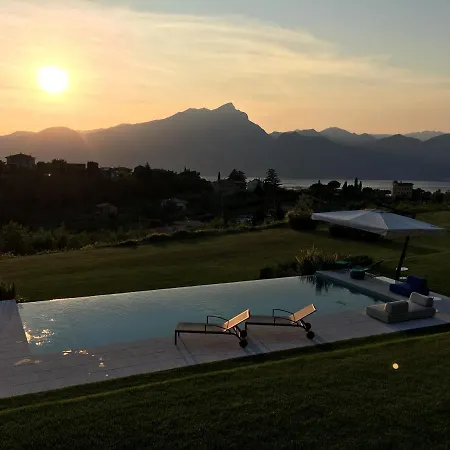 Hideaway Am Gardasee - Mit Infinity Pool * Torri Del Benaco