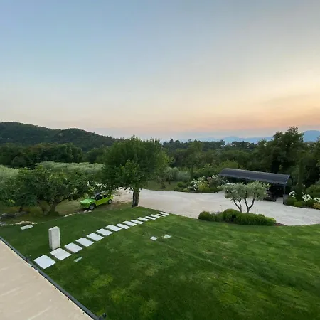Hideaway Am Gardasee - Mit Infinity Pool Apartamento *