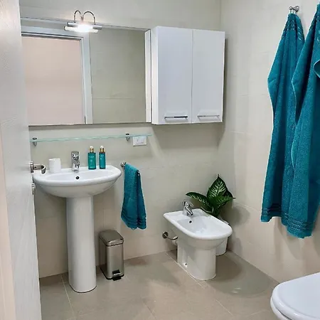 Hideaway Am Gardasee - Mit Infinity Pool Apartamento
